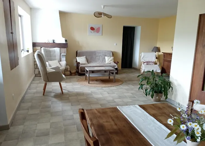 De L'aubespy Hébergement de vacances *